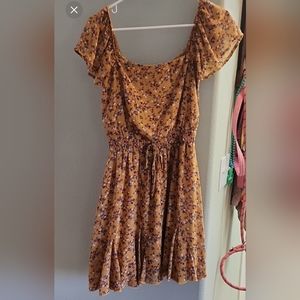 New with tags, yellow floral dress, size small